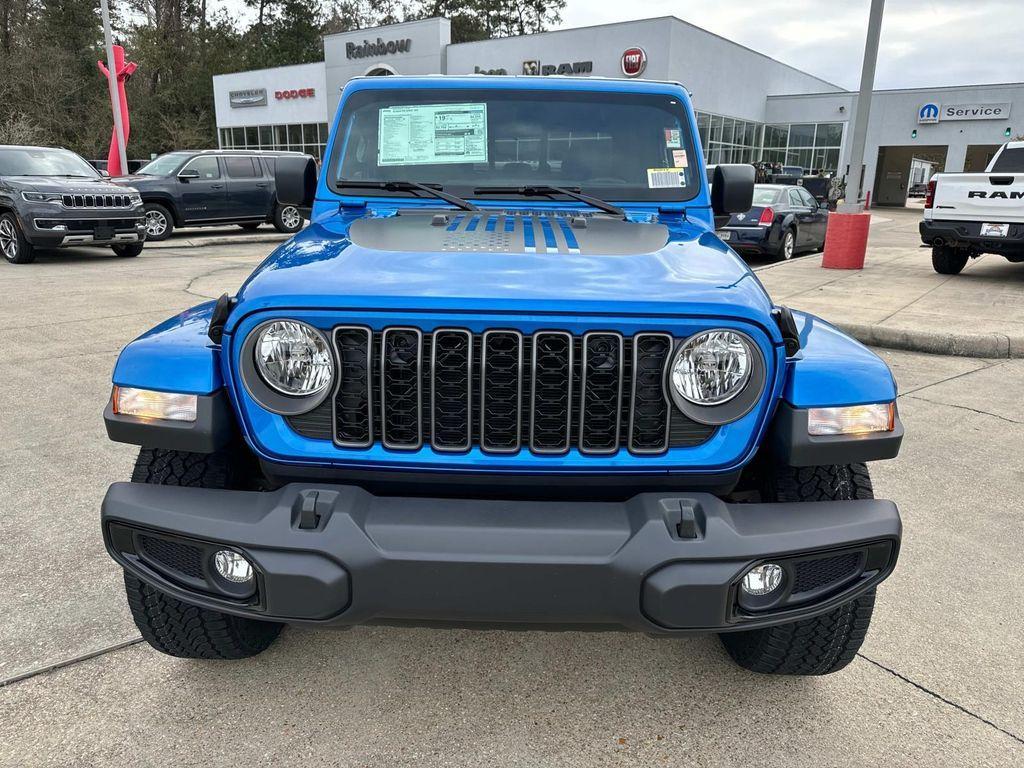 new 2025 Jeep Gladiator car, priced at $41,129