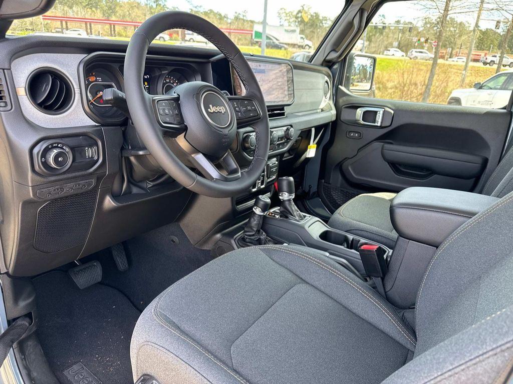 new 2025 Jeep Wrangler car, priced at $48,260