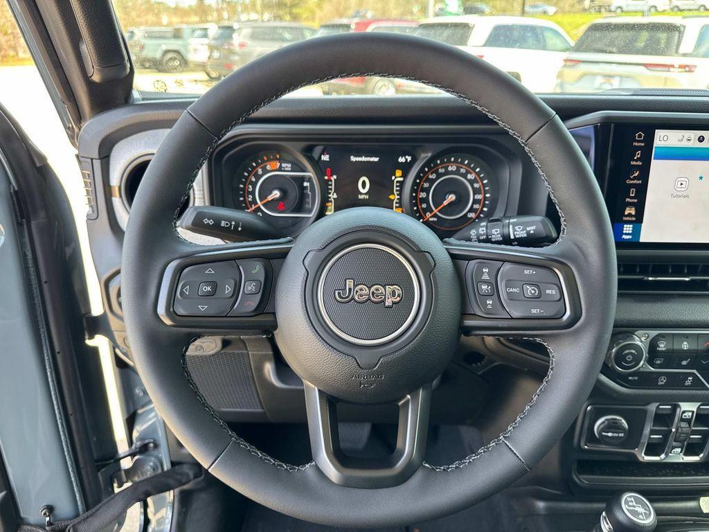 new 2025 Jeep Wrangler car, priced at $48,260