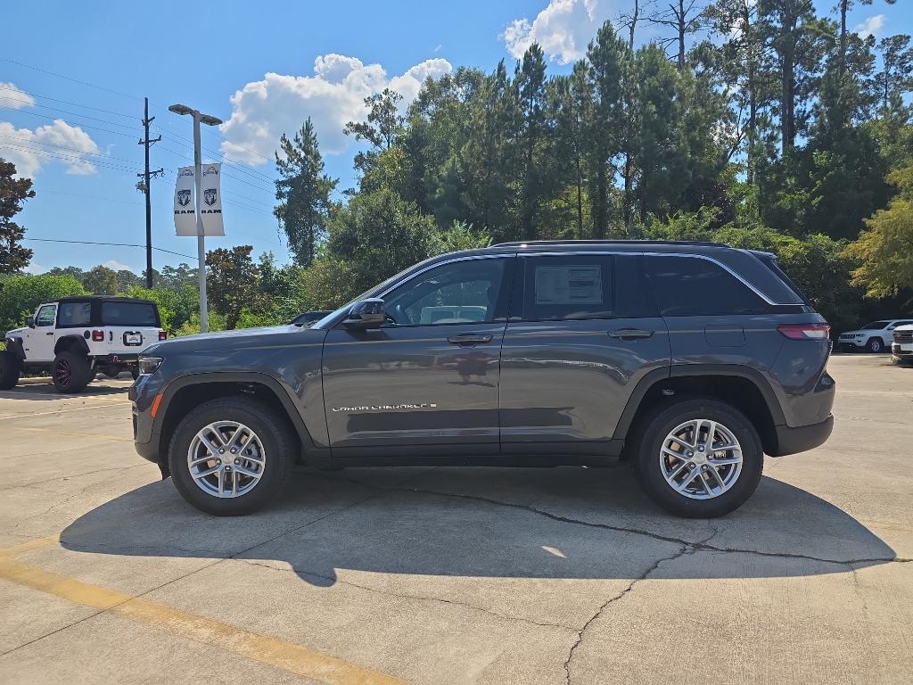 new 2025 Jeep Grand Cherokee car, priced at $39,165