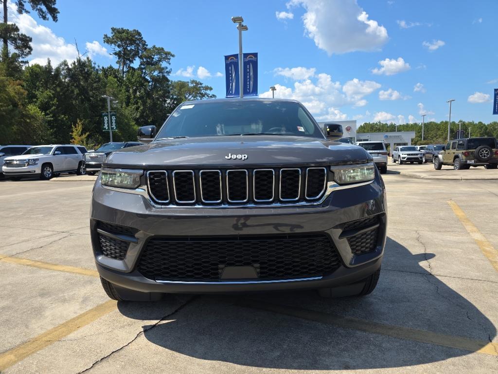 new 2025 Jeep Grand Cherokee car, priced at $39,165