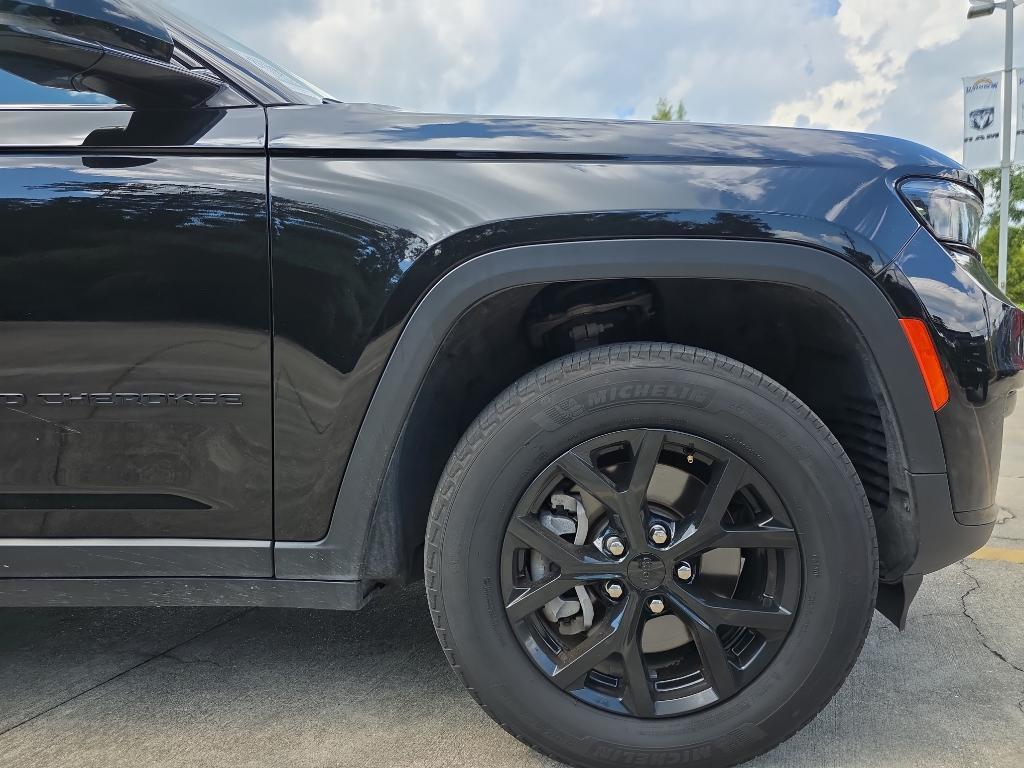 used 2024 Jeep Grand Cherokee L car, priced at $30,995