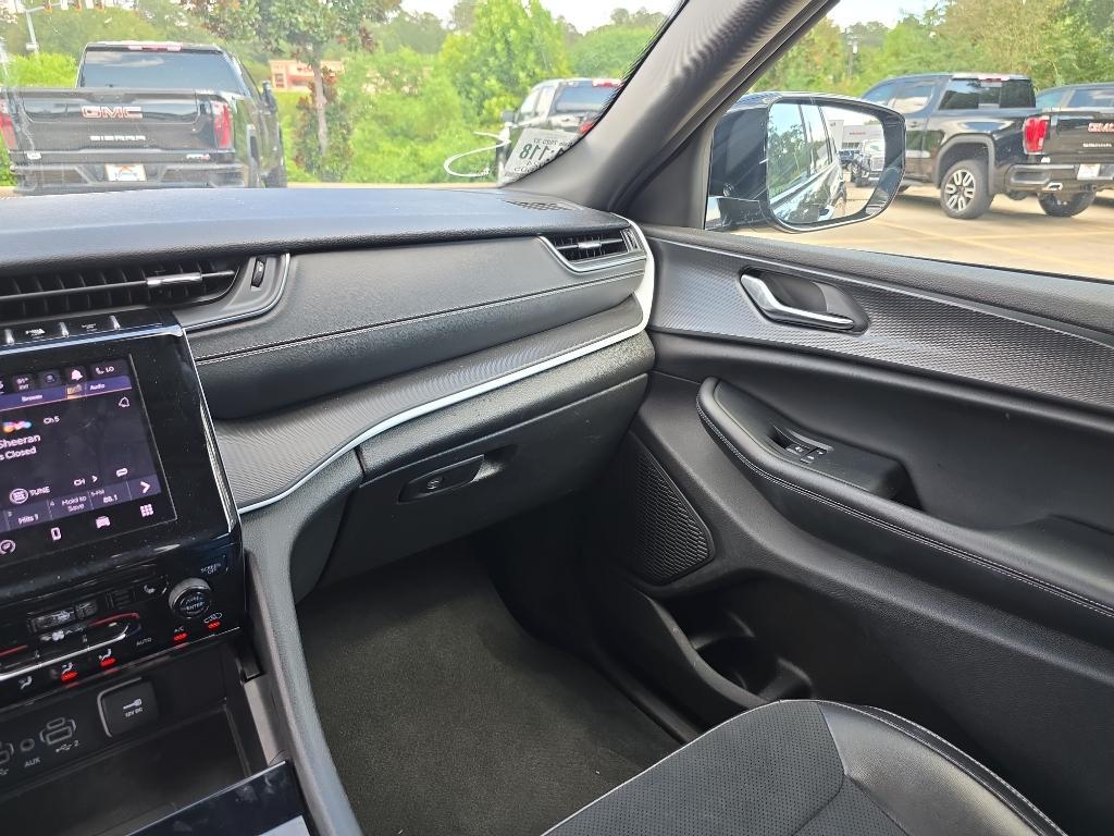 used 2024 Jeep Grand Cherokee L car, priced at $30,995