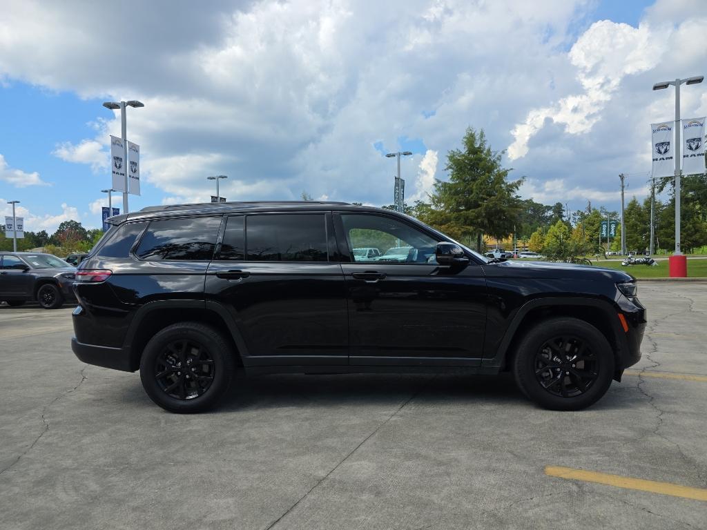 used 2024 Jeep Grand Cherokee L car, priced at $30,995