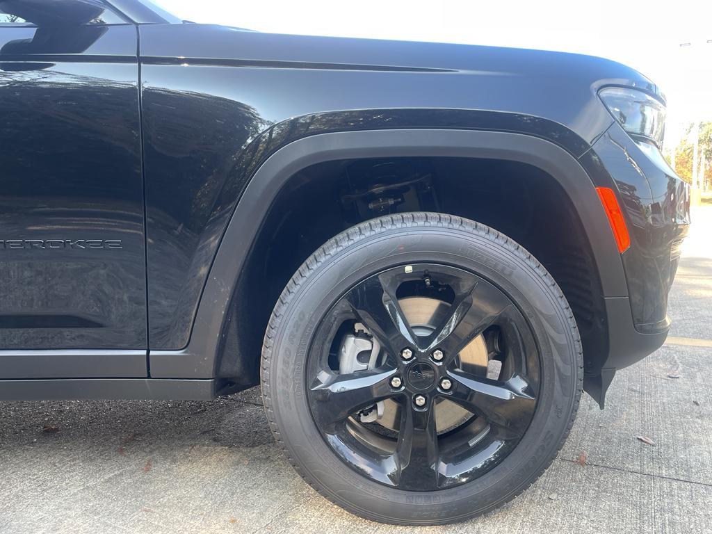 new 2025 Jeep Grand Cherokee L car, priced at $47,930