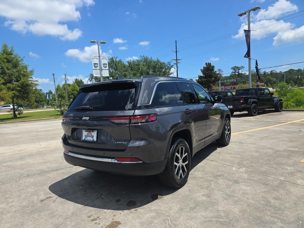 used 2024 Jeep Grand Cherokee car, priced at $32,995