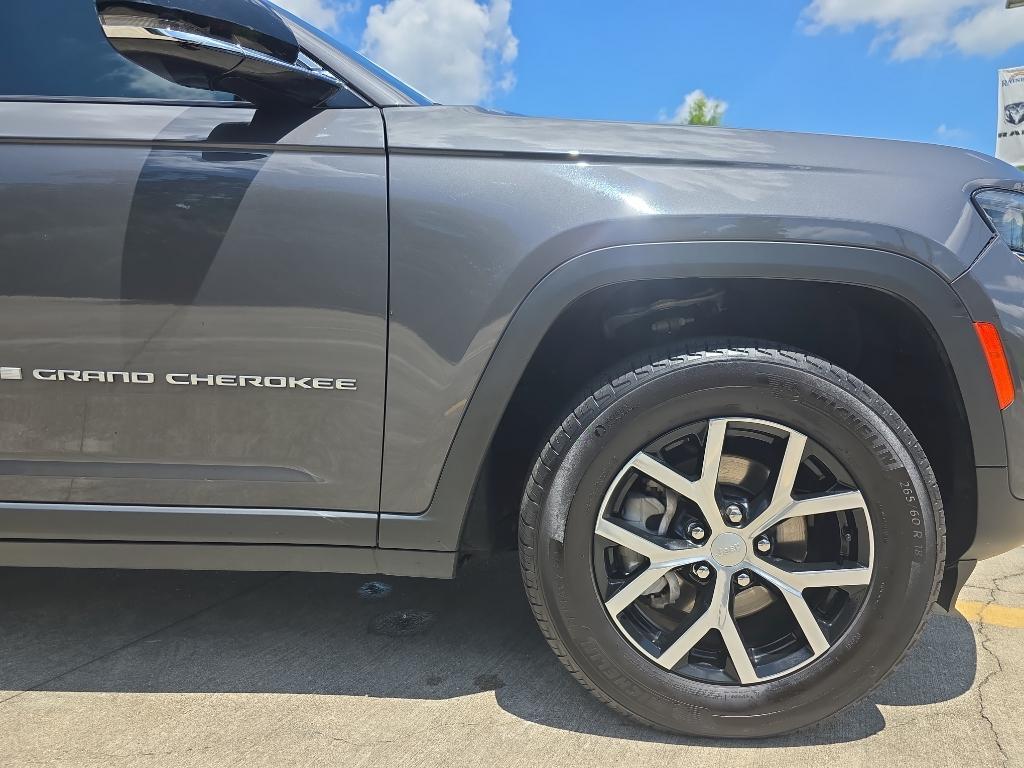 used 2024 Jeep Grand Cherokee car, priced at $32,995