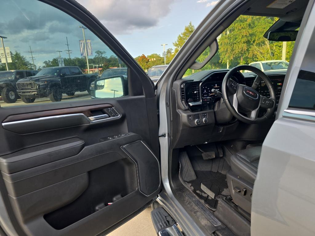 used 2024 GMC Sierra 1500 car, priced at $42,895