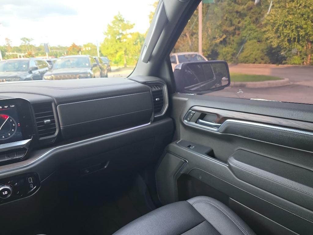 used 2024 GMC Sierra 1500 car, priced at $42,895