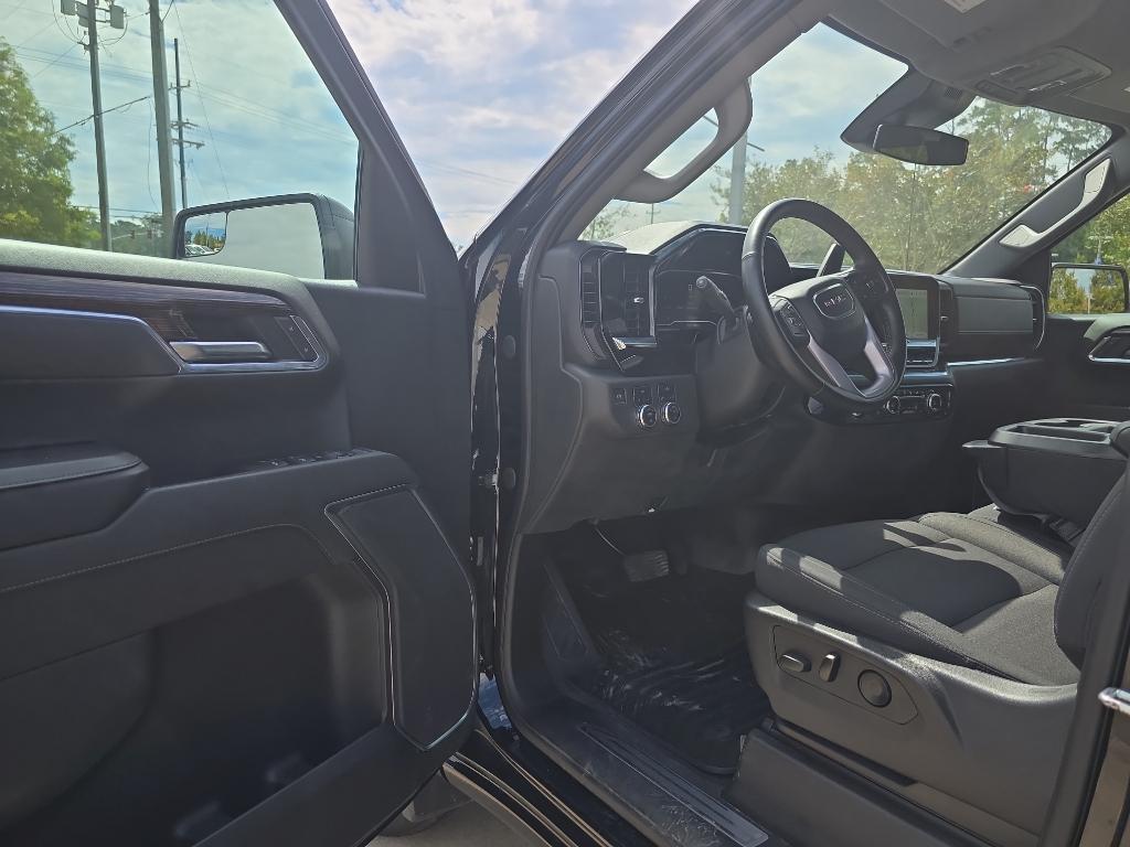 used 2023 GMC Sierra 1500 car, priced at $39,595