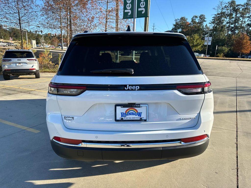 new 2025 Jeep Grand Cherokee car, priced at $35,580