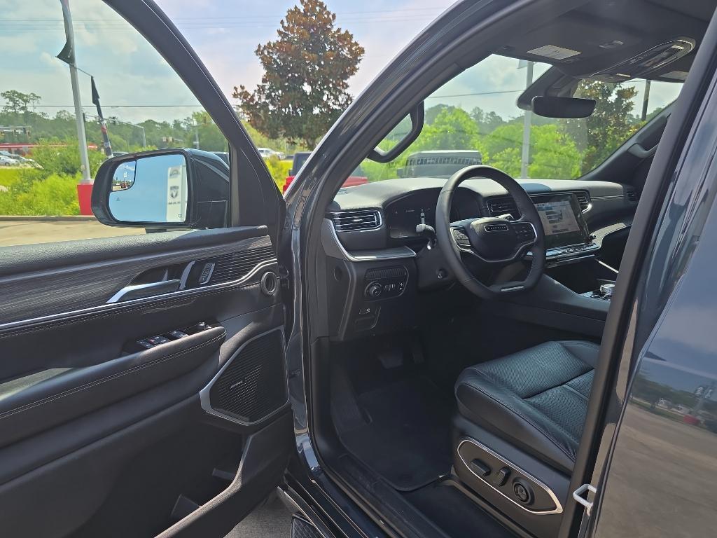 used 2024 Jeep Wagoneer L car, priced at $52,995