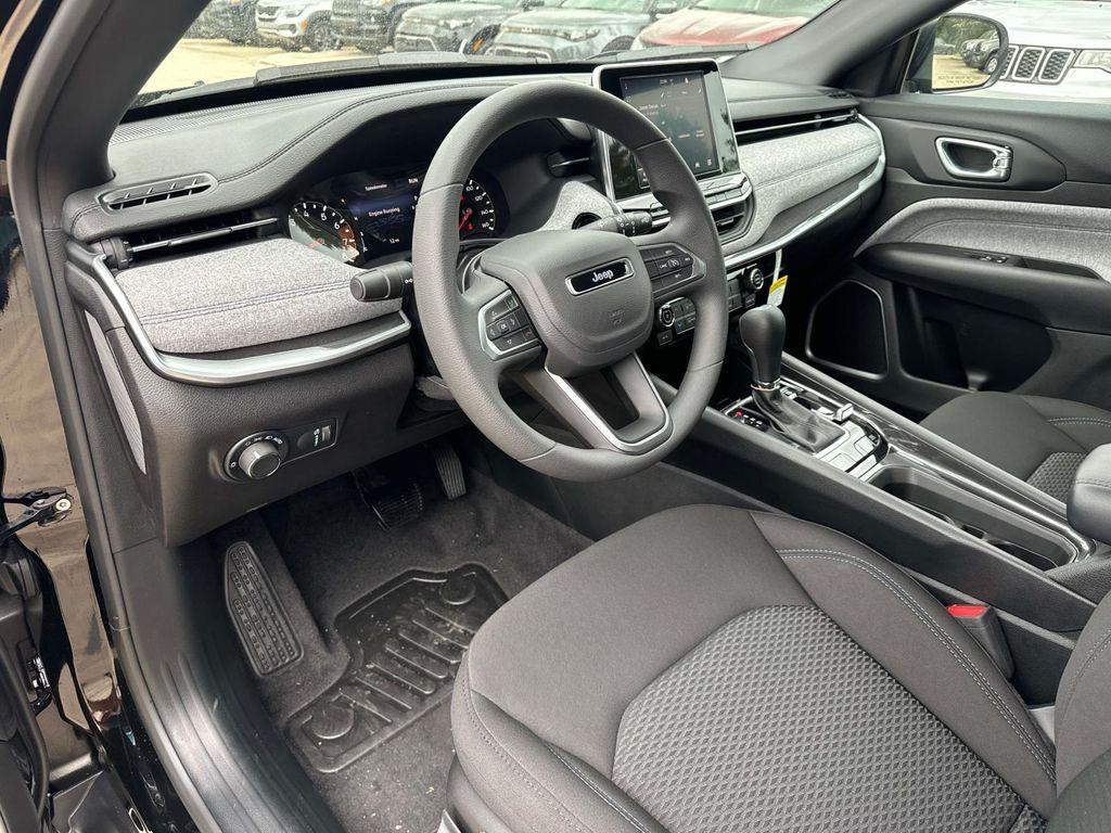 new 2025 Jeep Compass car, priced at $23,995