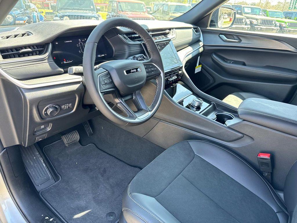 new 2025 Jeep Grand Cherokee L car, priced at $44,870