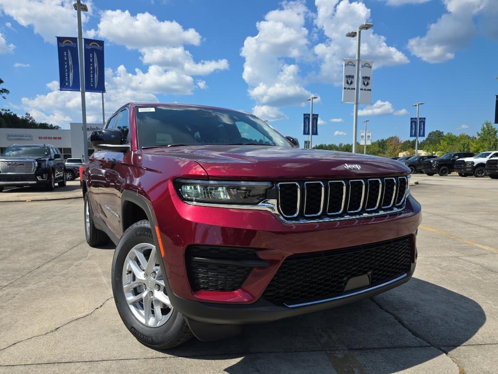 new 2025 Jeep Grand Cherokee car, priced at $39,165