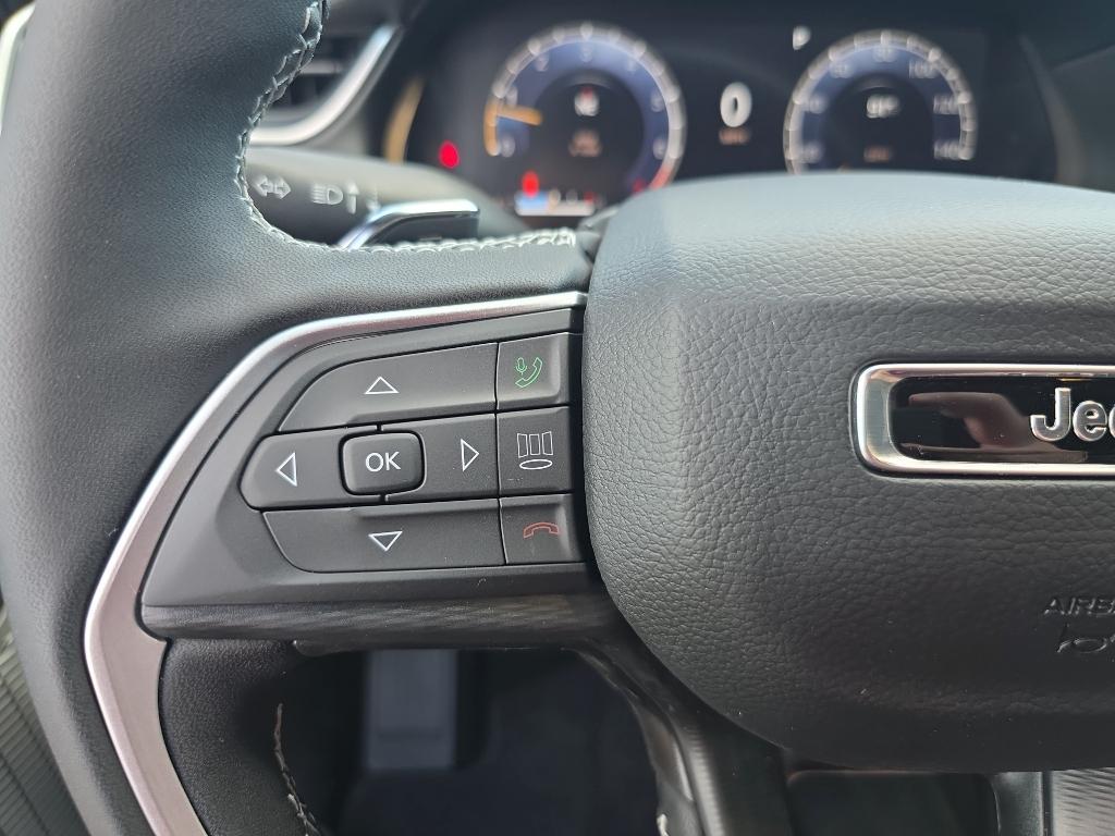 new 2025 Jeep Grand Cherokee car, priced at $39,165