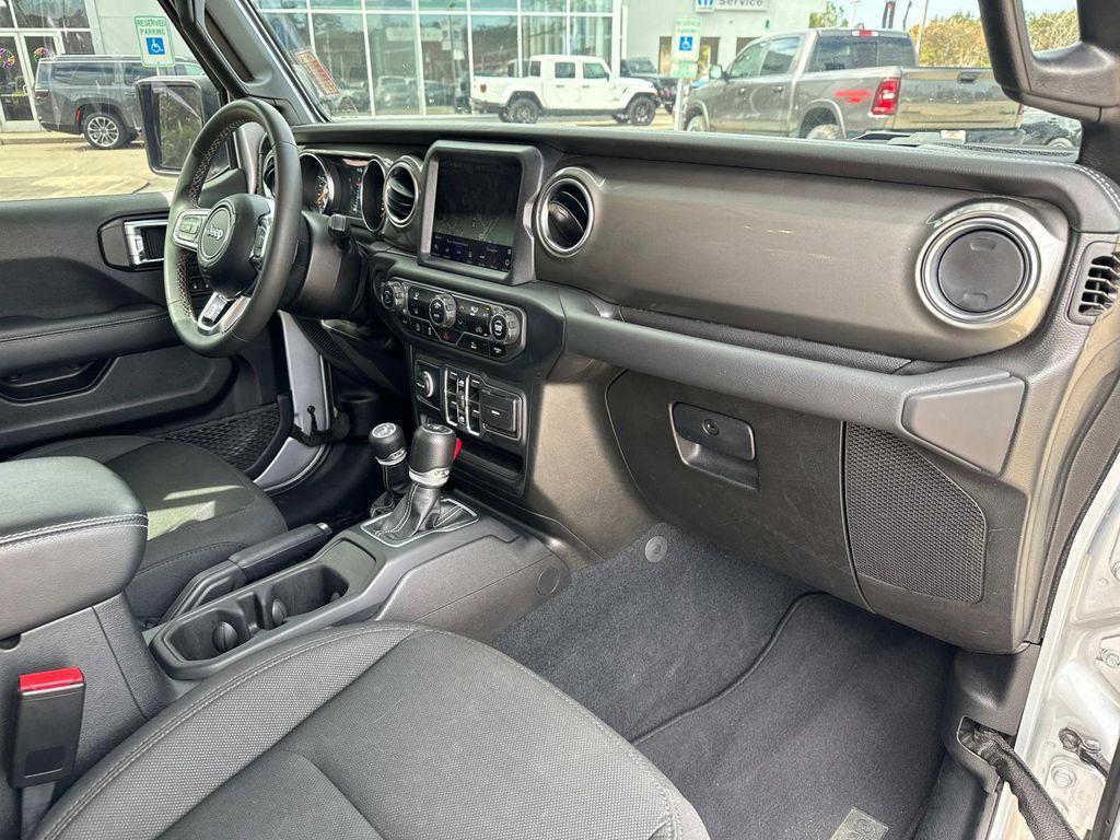 used 2023 Jeep Gladiator car, priced at $33,278