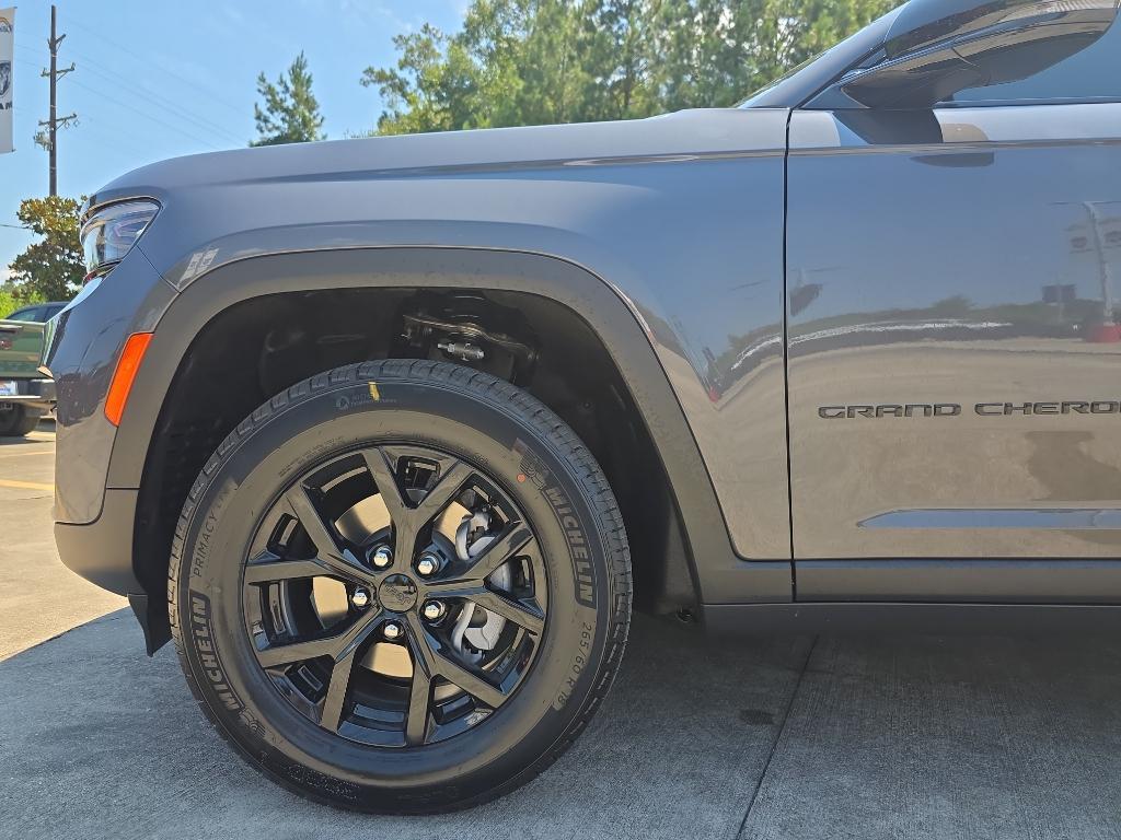 new 2025 Jeep Grand Cherokee car, priced at $41,730
