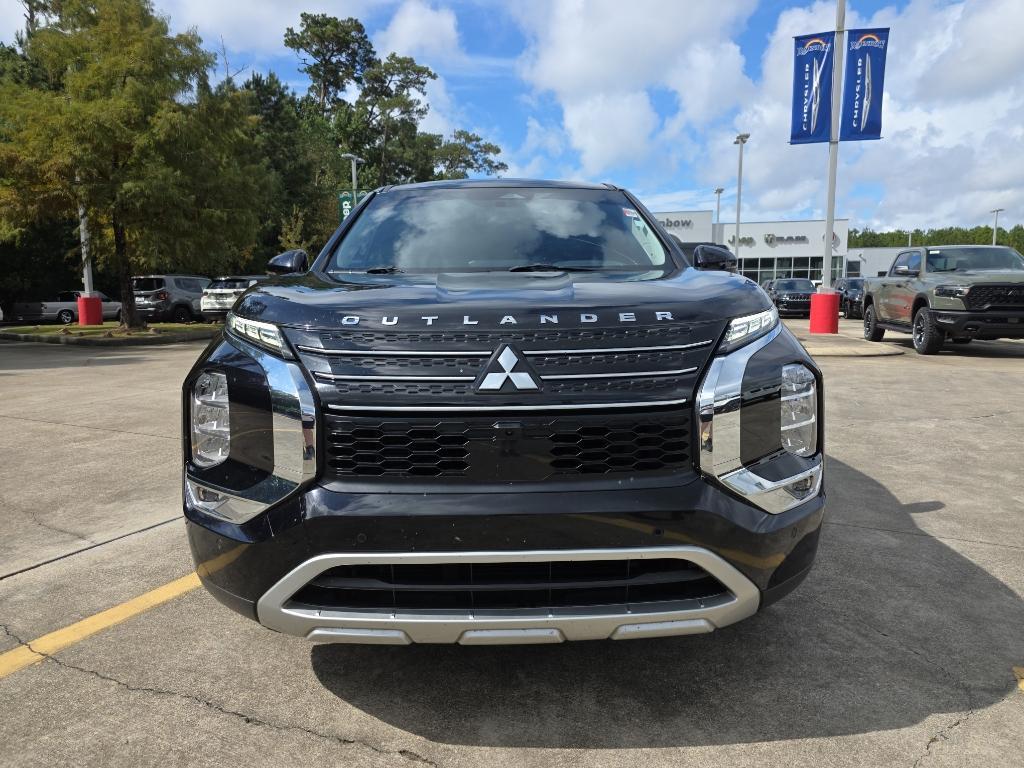 used 2023 Mitsubishi Outlander car, priced at $20,995