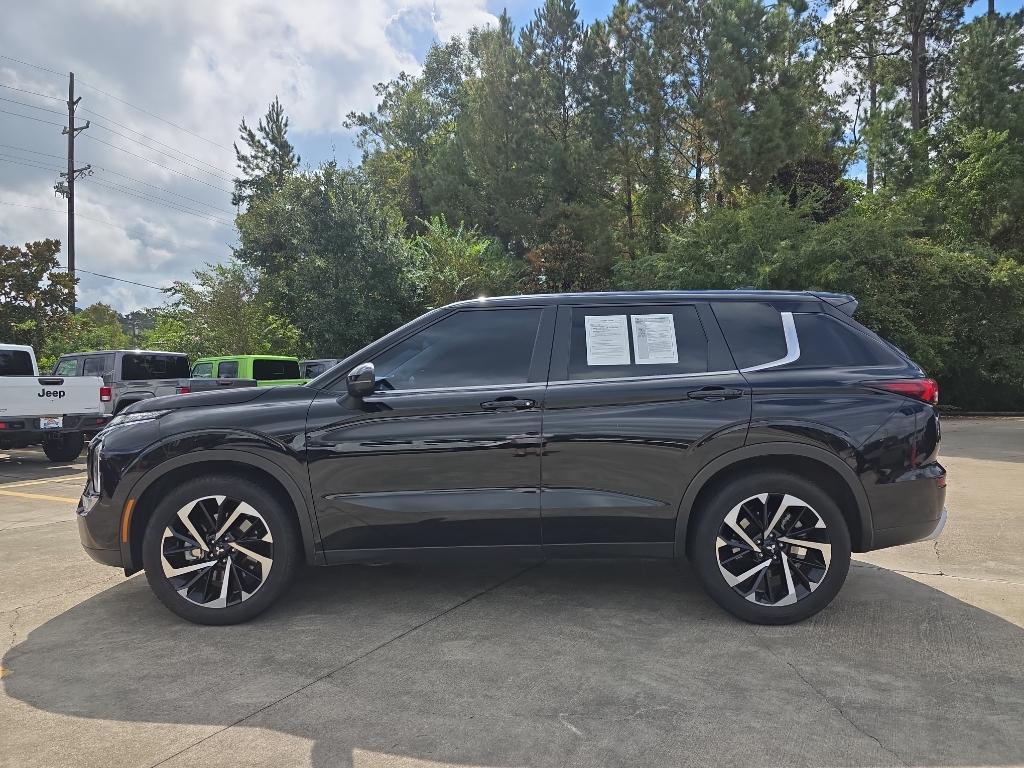 used 2023 Mitsubishi Outlander car, priced at $20,995