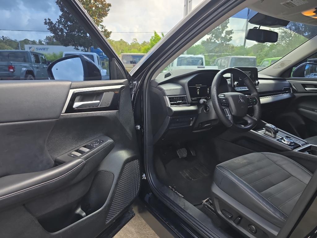 used 2023 Mitsubishi Outlander car, priced at $20,995