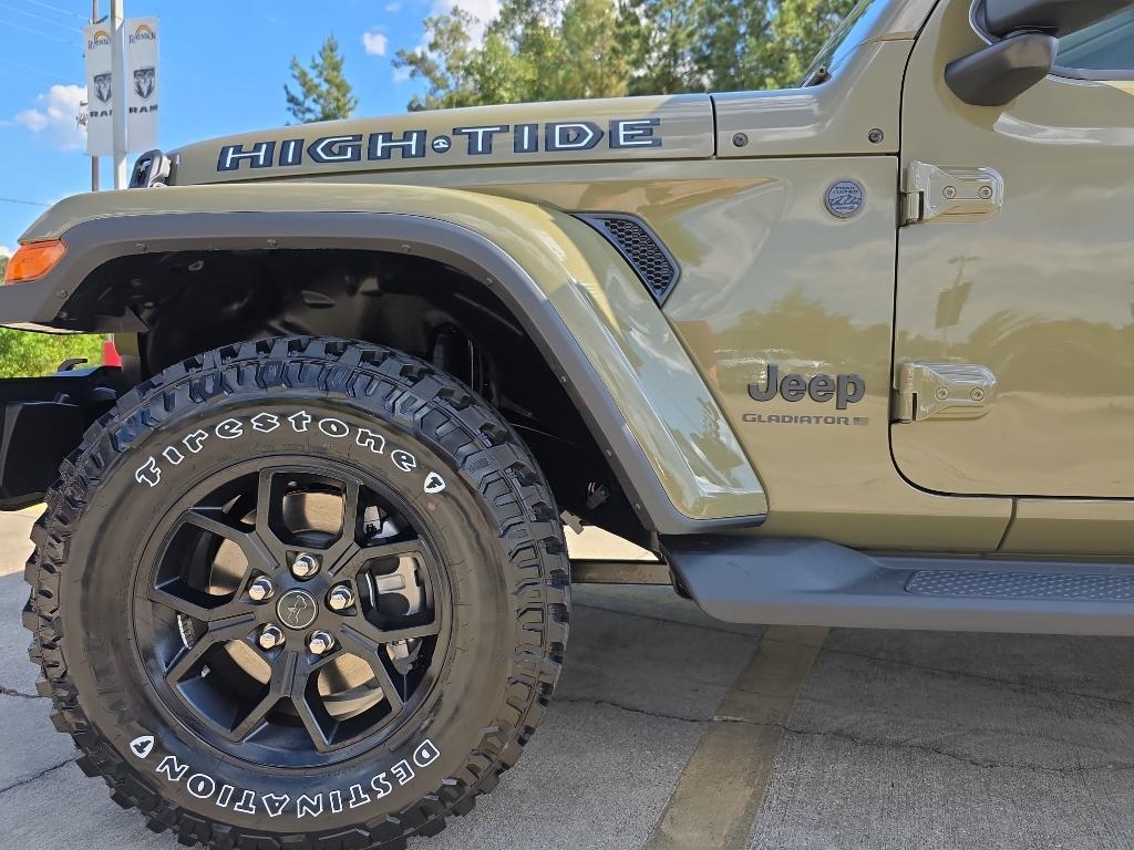 new 2025 Jeep Gladiator car, priced at $45,480