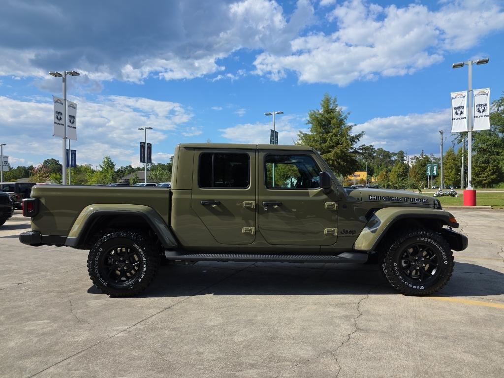 new 2025 Jeep Gladiator car, priced at $45,480