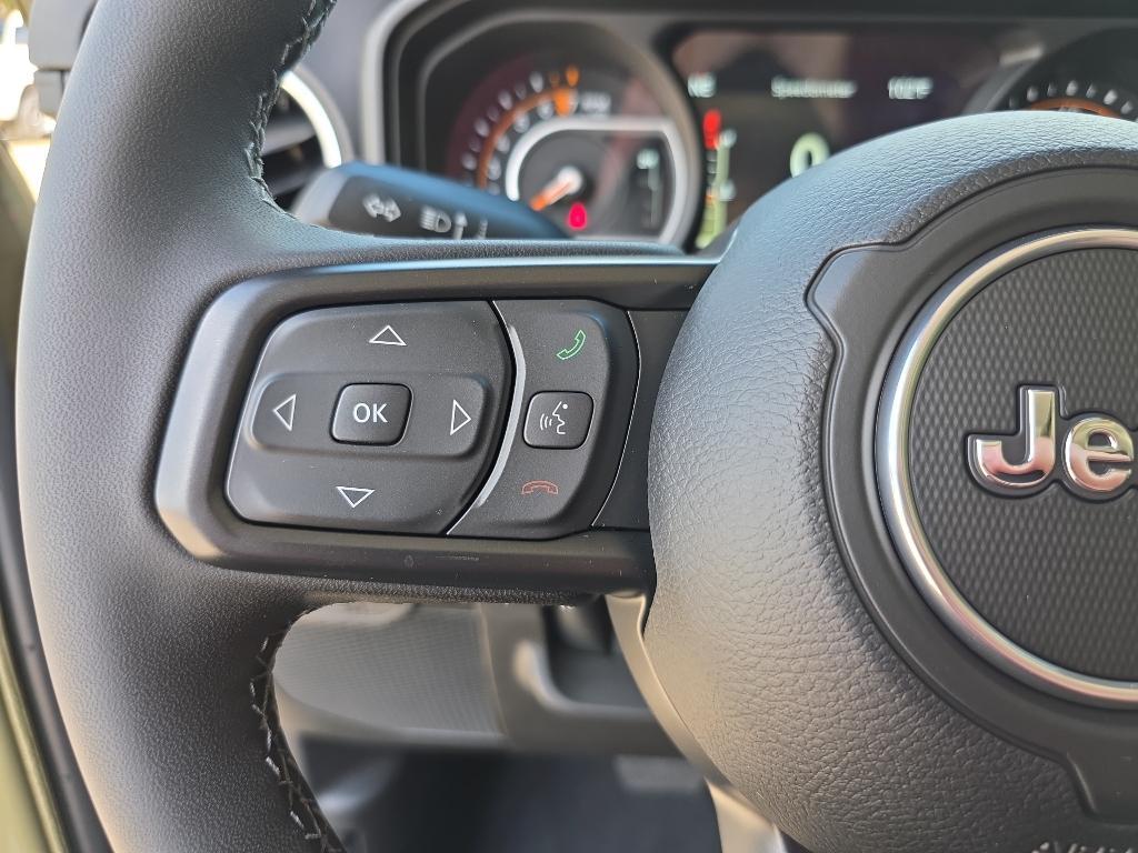 new 2025 Jeep Gladiator car, priced at $45,480