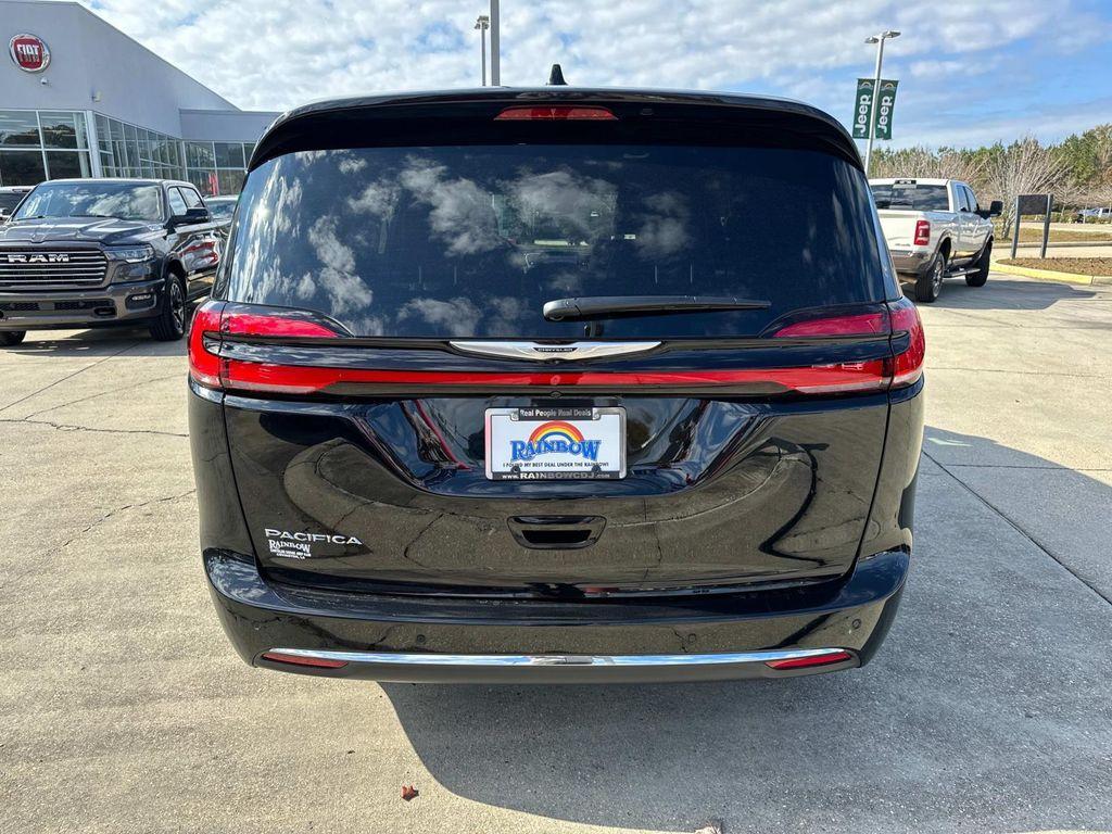 new 2025 Chrysler Pacifica car, priced at $41,943