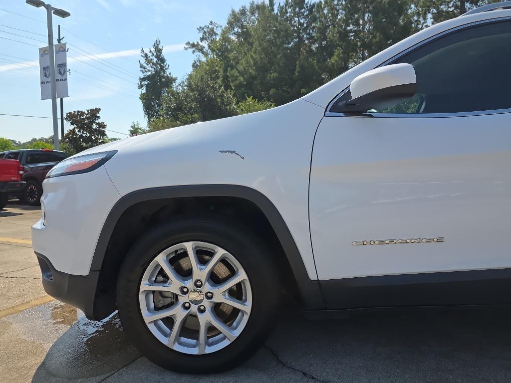 used 2017 Jeep Cherokee car, priced at $7,995