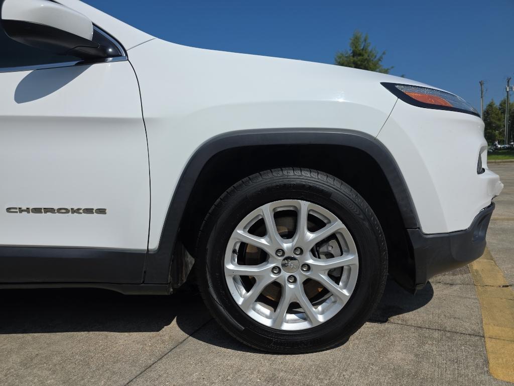 used 2017 Jeep Cherokee car, priced at $7,995
