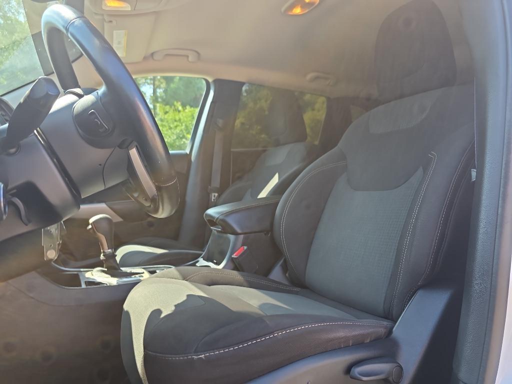 used 2017 Jeep Cherokee car, priced at $7,995