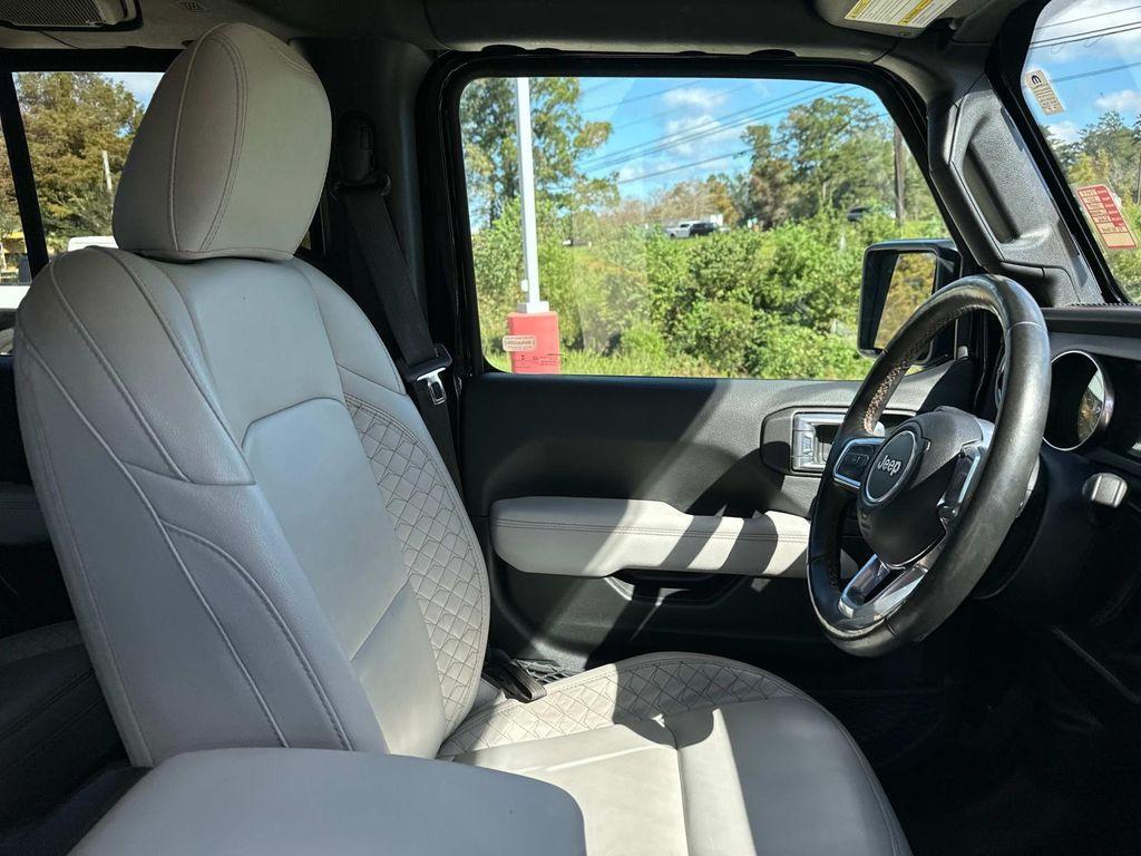 used 2023 Jeep Gladiator car, priced at $36,001