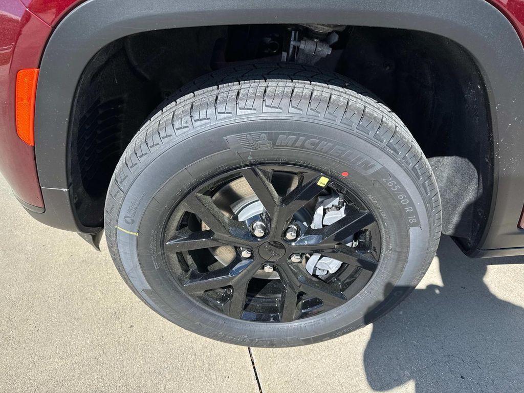 new 2025 Jeep Grand Cherokee L car, priced at $43,080