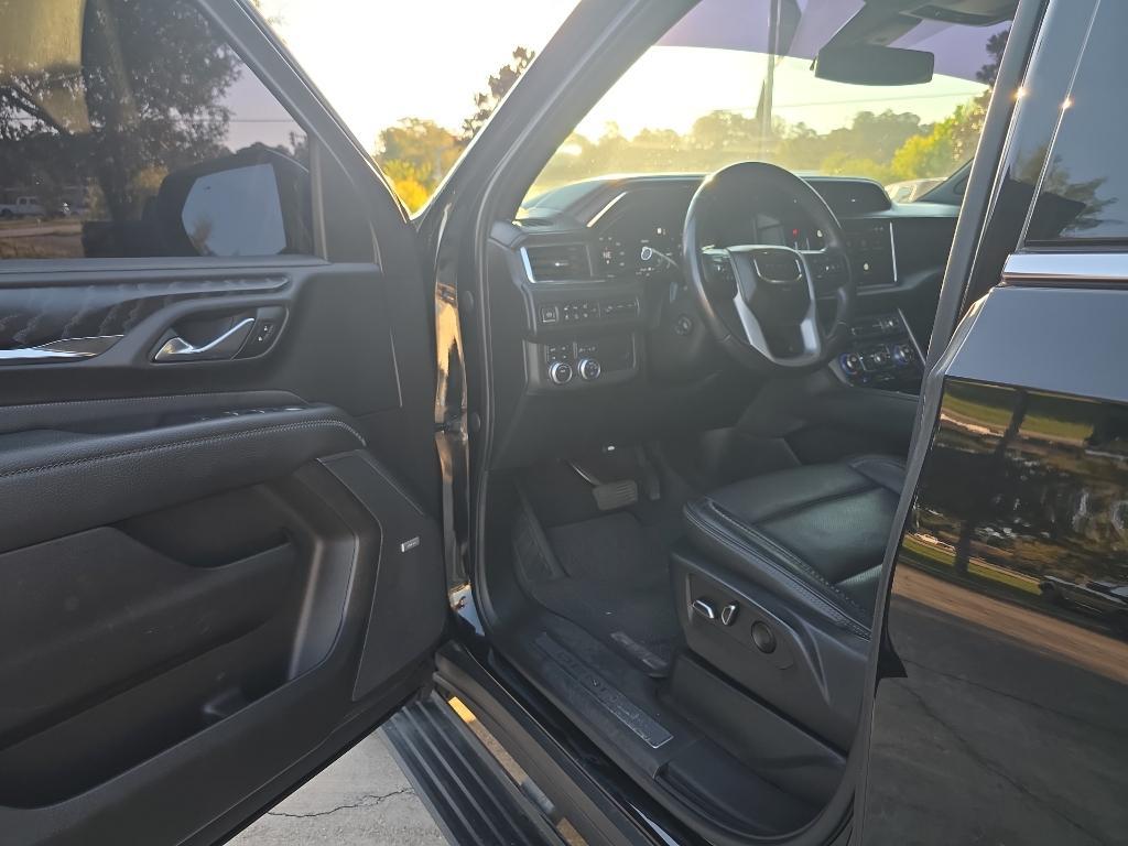 used 2022 GMC Yukon car, priced at $57,995