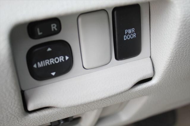 used 2005 Lexus RX 330 car, priced at $7,990