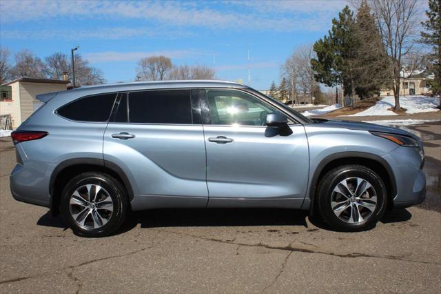 used 2021 Toyota Highlander car, priced at $28,970