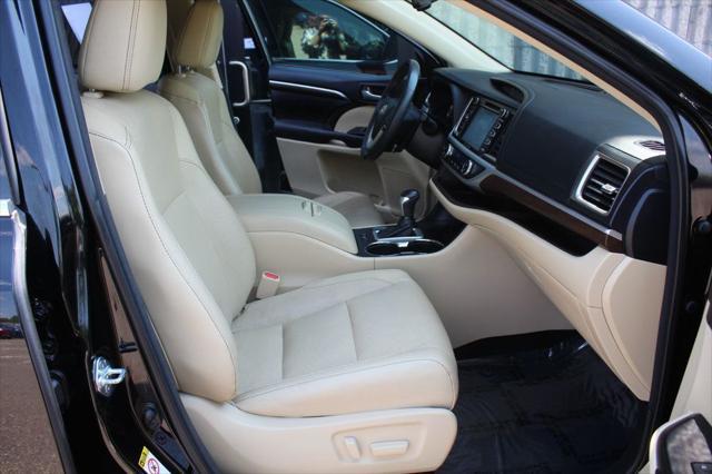used 2016 Toyota Highlander Hybrid car, priced at $26,997