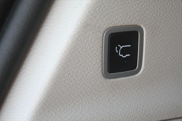 used 2022 Chrysler Pacifica car, priced at $25,970