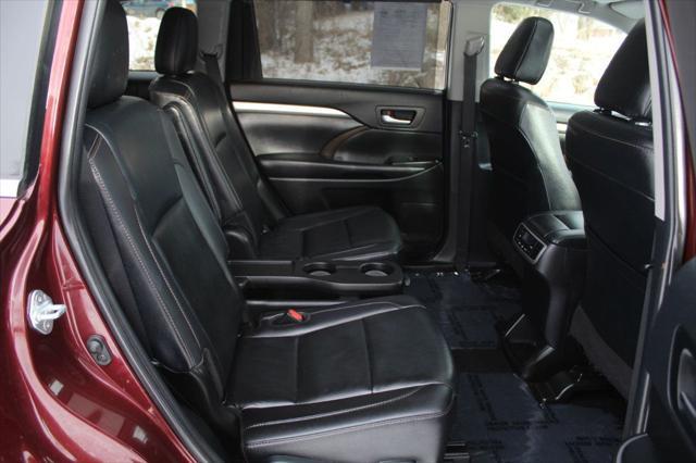 used 2019 Toyota Highlander car, priced at $24,997