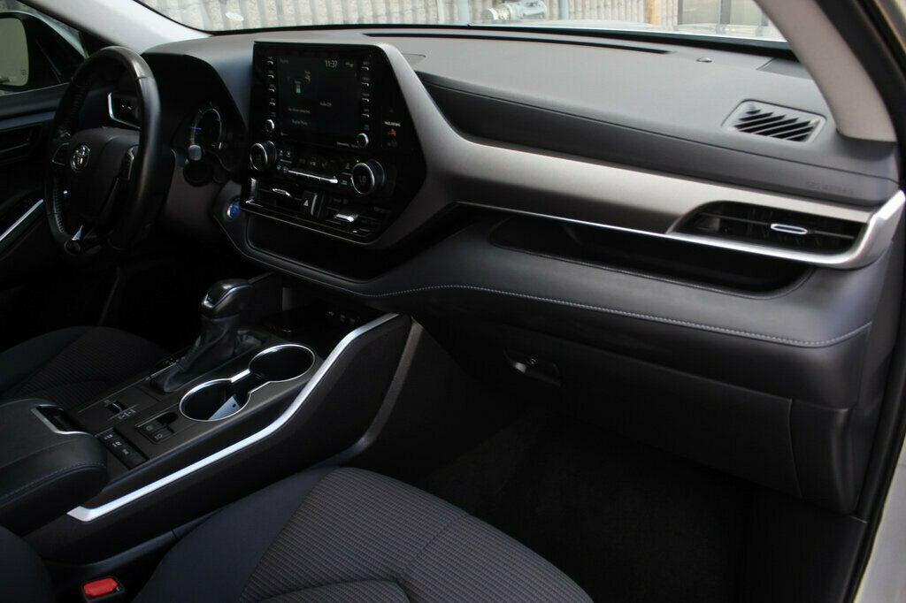 used 2020 Toyota Highlander Hybrid car, priced at $27,998