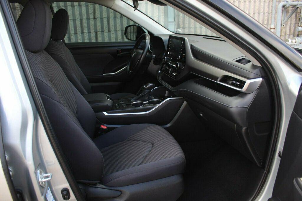 used 2020 Toyota Highlander Hybrid car, priced at $27,998