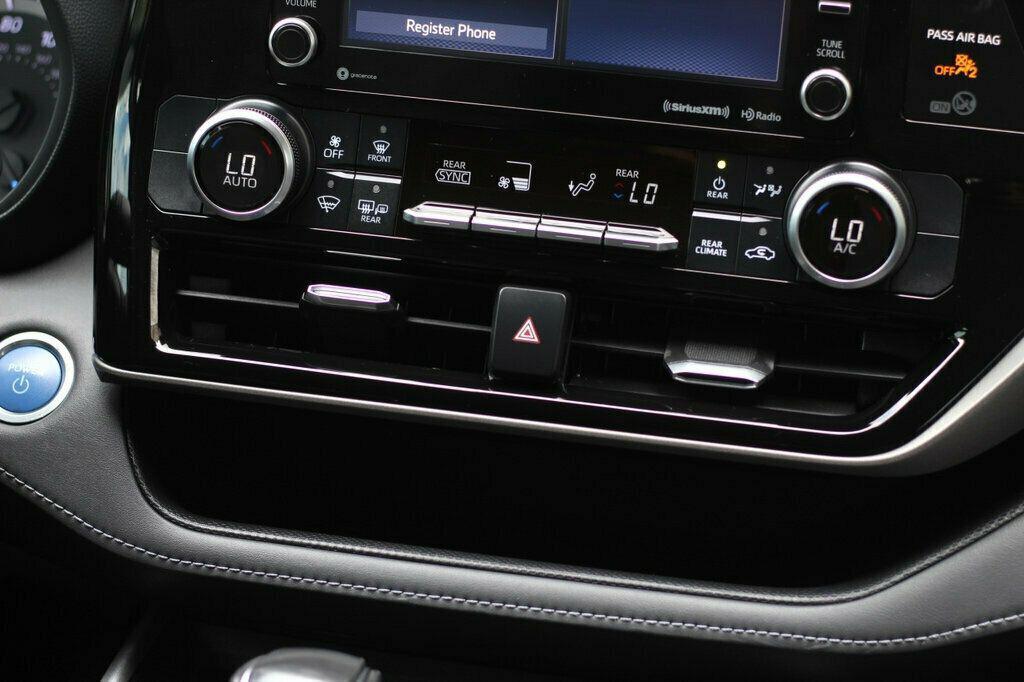 used 2020 Toyota Highlander Hybrid car, priced at $27,998