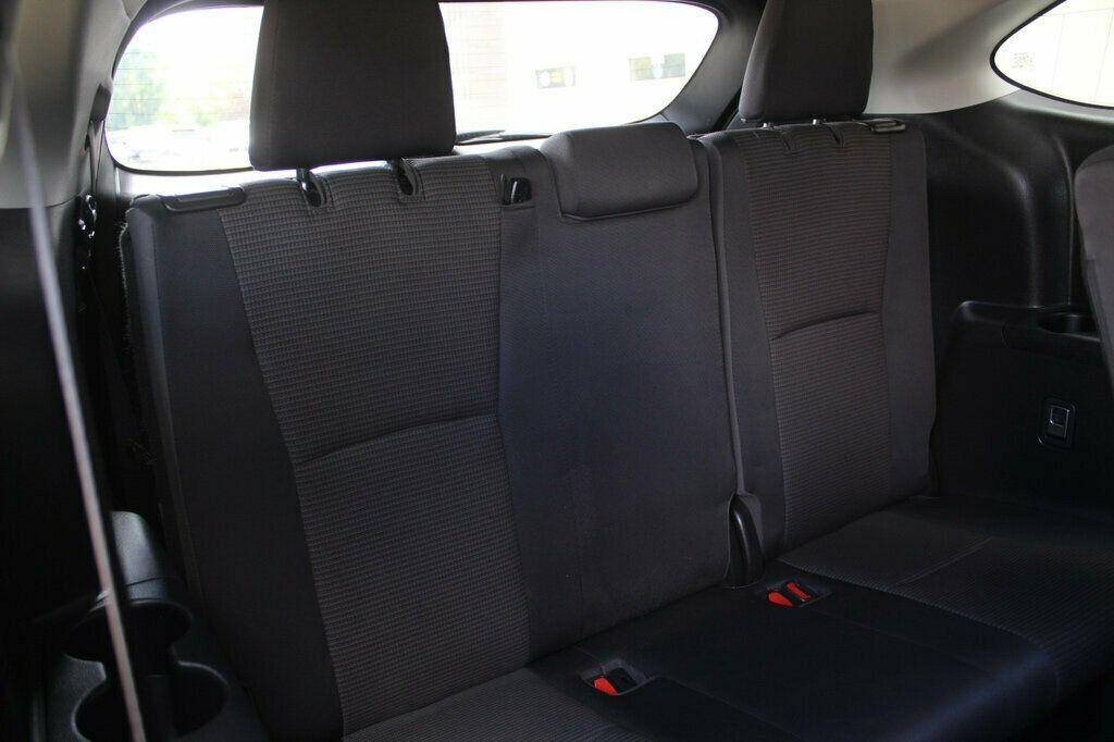 used 2020 Toyota Highlander Hybrid car, priced at $27,998