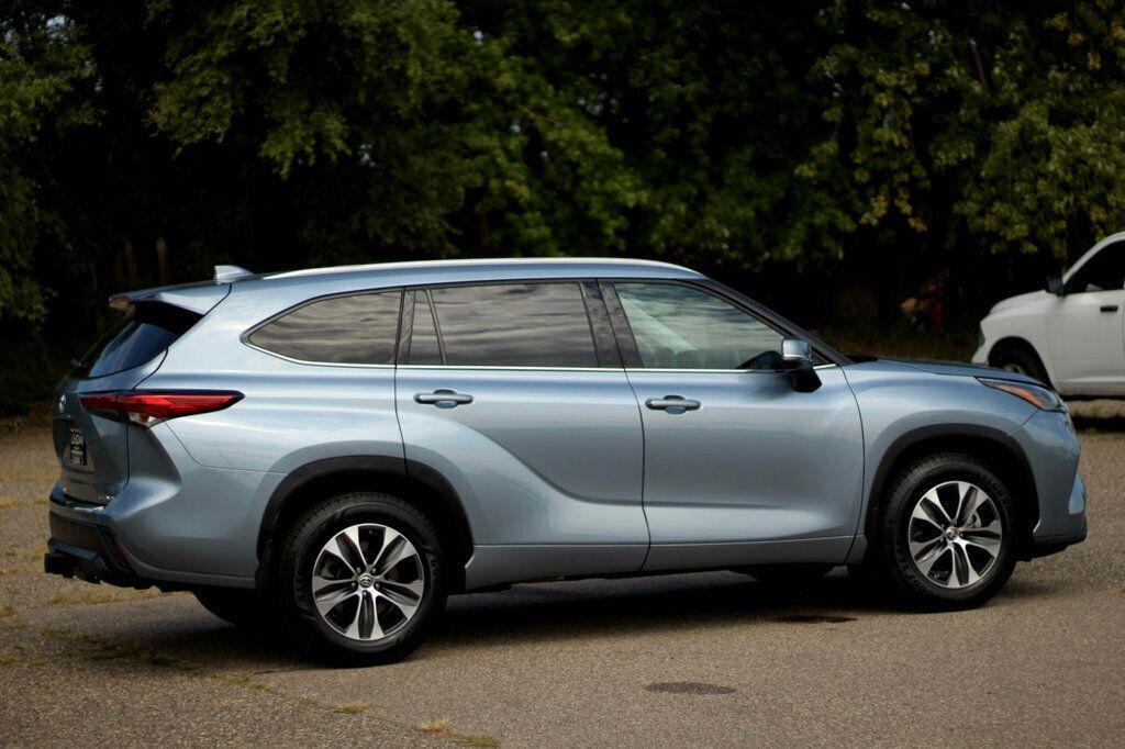 used 2022 Toyota Highlander car, priced at $33,998