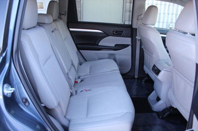 used 2016 Toyota Highlander car, priced at $18,988