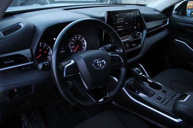 used 2021 Toyota Highlander car, priced at $26,998