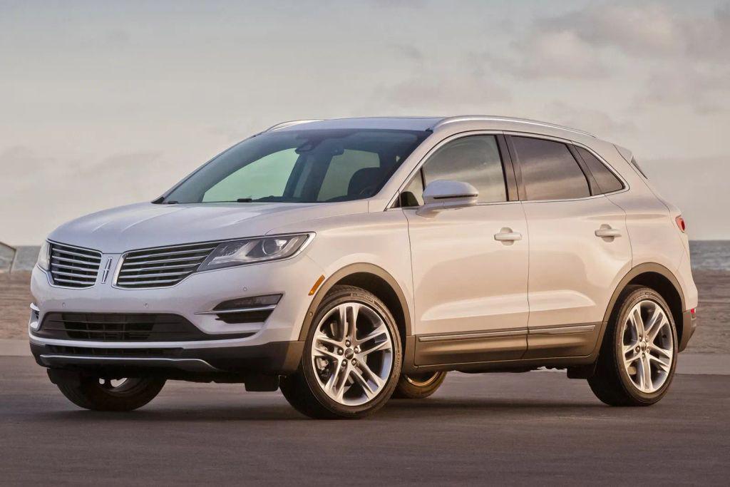 used 2015 Lincoln MKC car, priced at $4,908