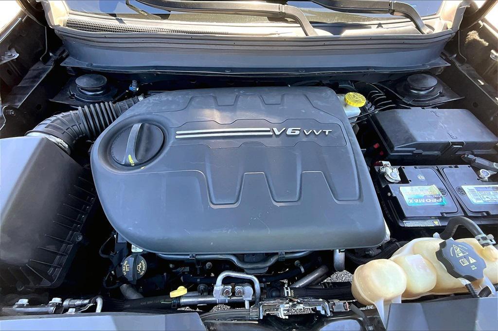 used 2019 Jeep Cherokee car, priced at $14,995