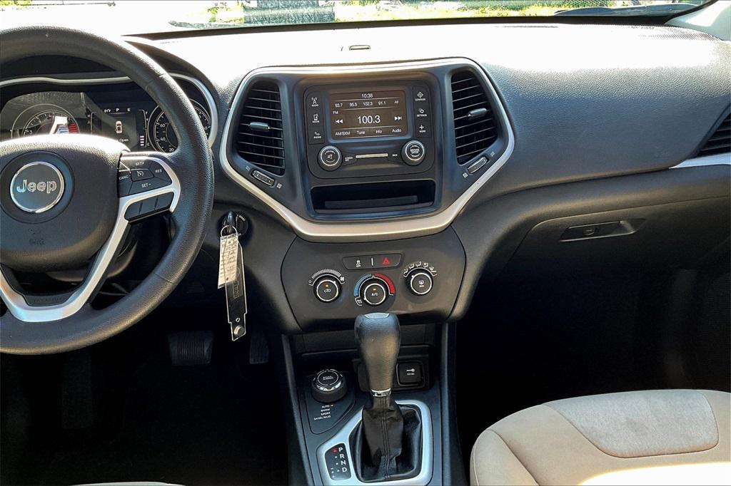 used 2016 Jeep Cherokee car, priced at $11,170